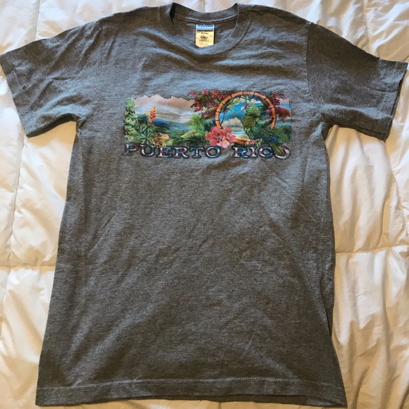 Puerto Rico Graphic T-shirt - Picture 2 of 2